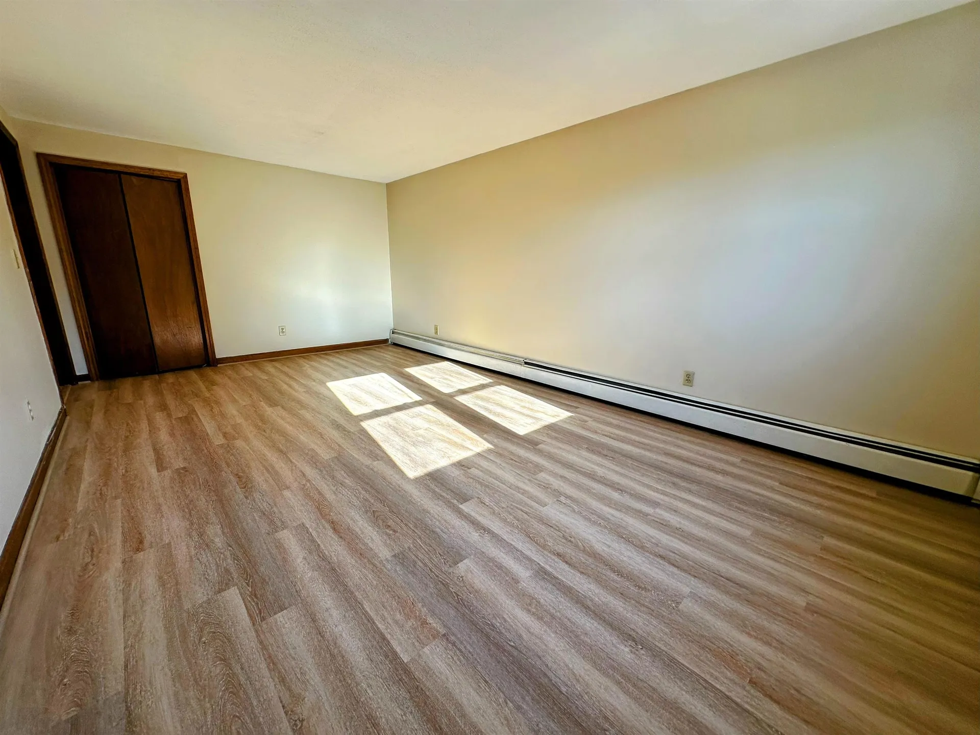 33 Elwood Avenue Manchester NH 03103