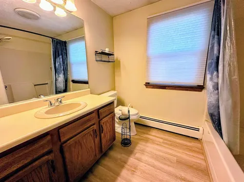 33 Elwood Avenue Manchester NH 03103