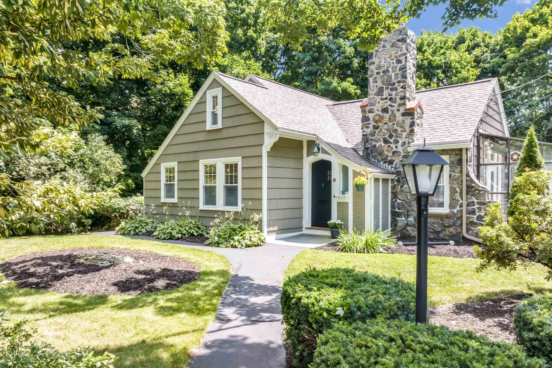 6 Rockaway Street Portsmouth NH 03801