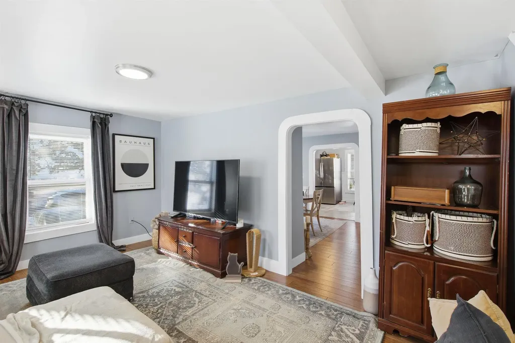 29 Central Street Derry NH 03038