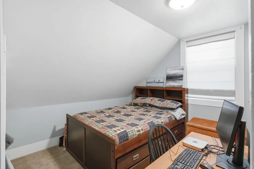 29 Central Street Derry NH 03038