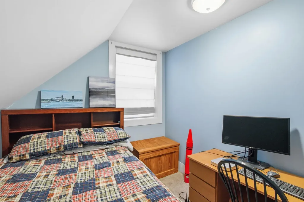 29 Central Street Derry NH 03038