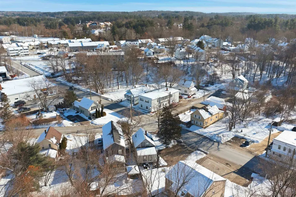 29 Central Street Derry NH 03038