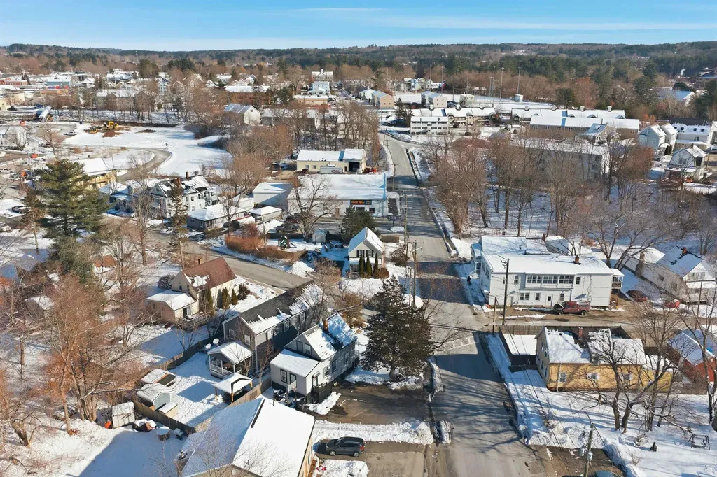 29 Central Street Derry NH 03038