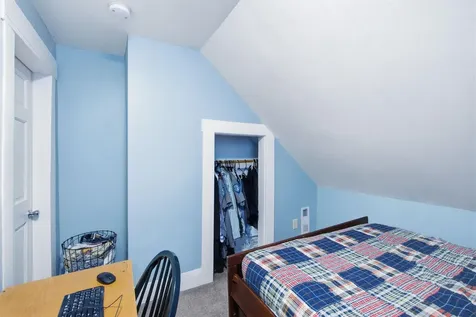 29 Central Street Derry NH 03038