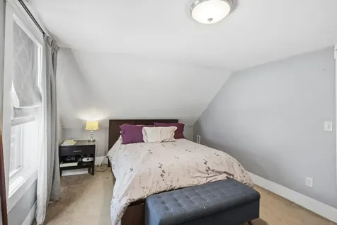 29 Central Street Derry NH 03038