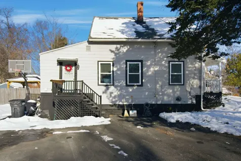 29 Central Street Derry NH 03038