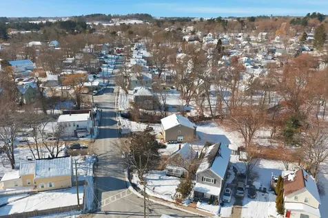 29 Central Street Derry NH 03038