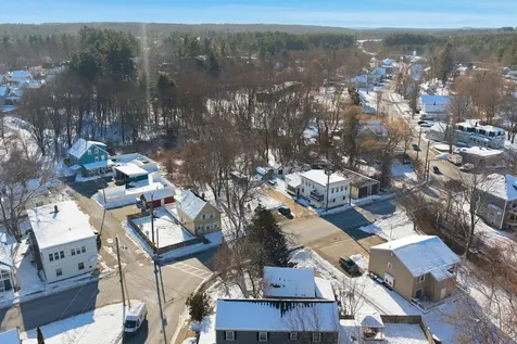 29 Central Street Derry NH 03038