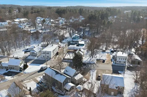 29 Central Street Derry NH 03038