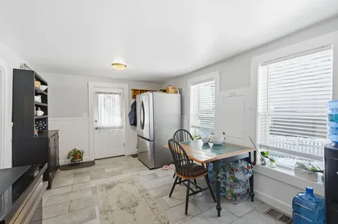 29 Central Street Derry NH 03038