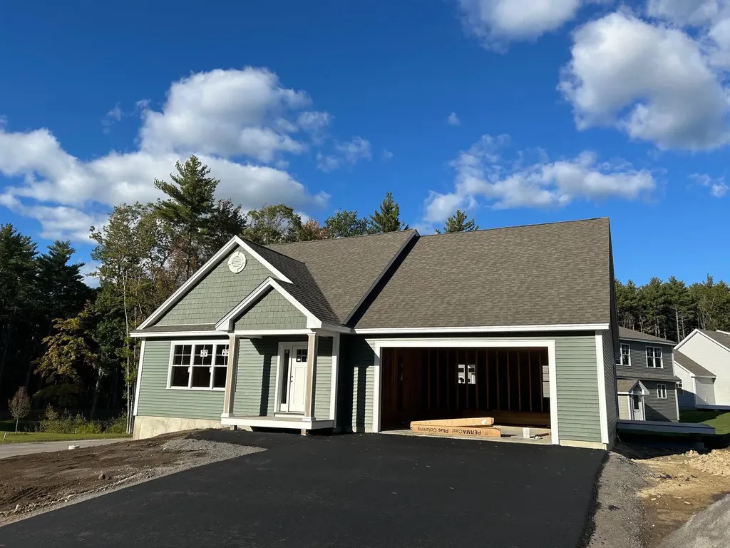 16 Juliana Avenue Nashua NH 03064