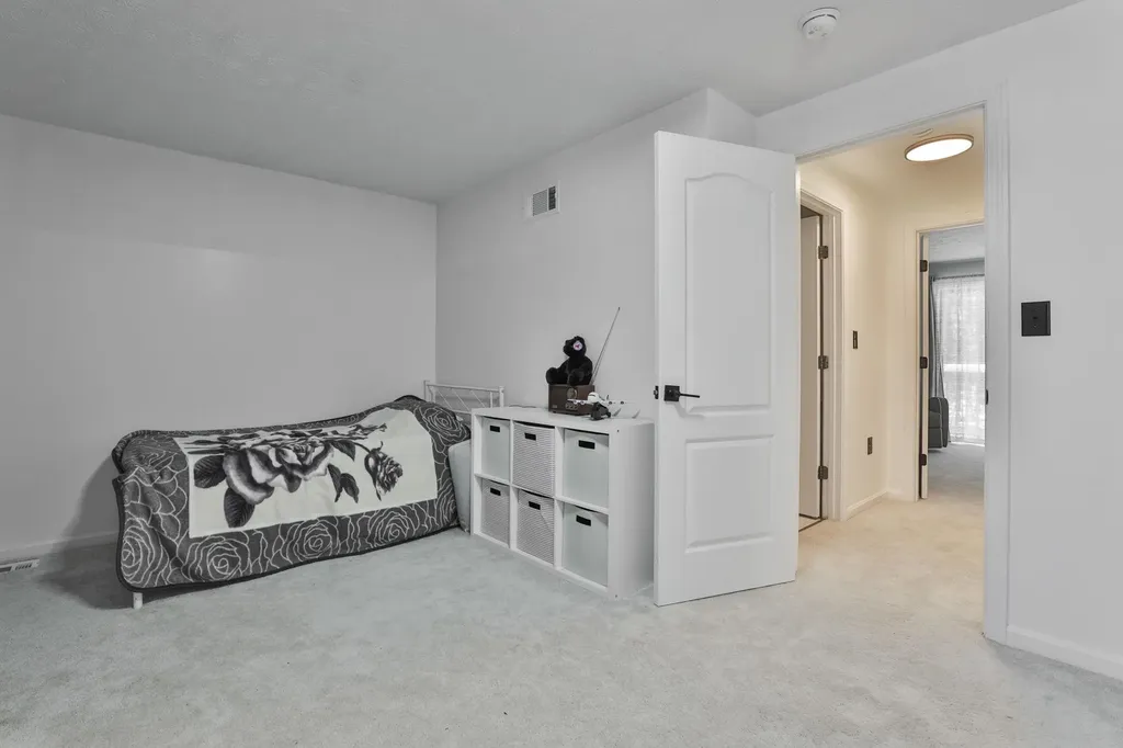 24 Suffolk Court Bedford NH 03110