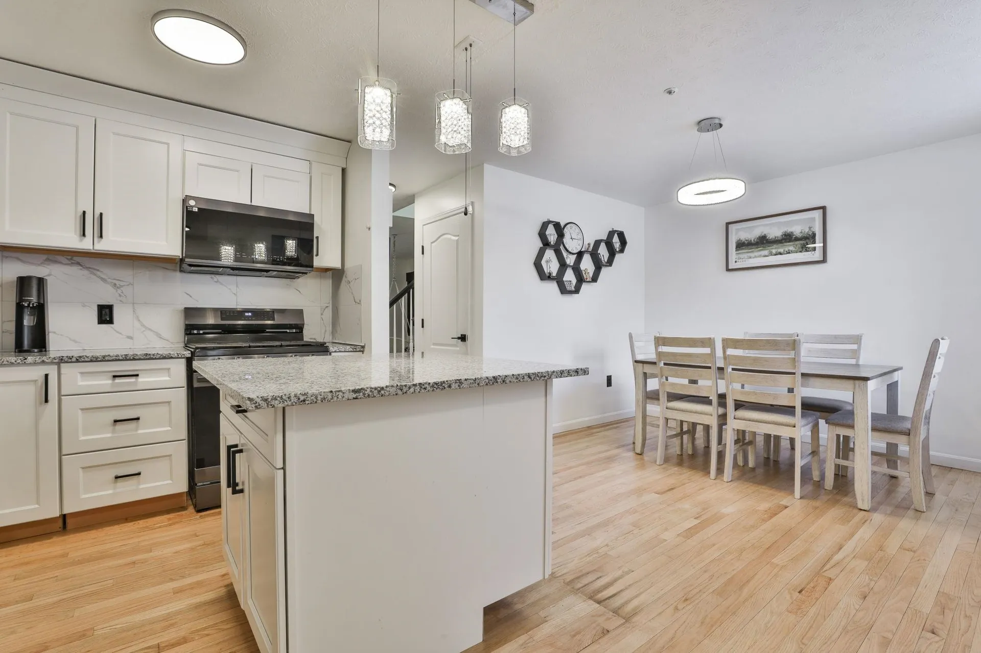 24 Suffolk Court Bedford NH 03110