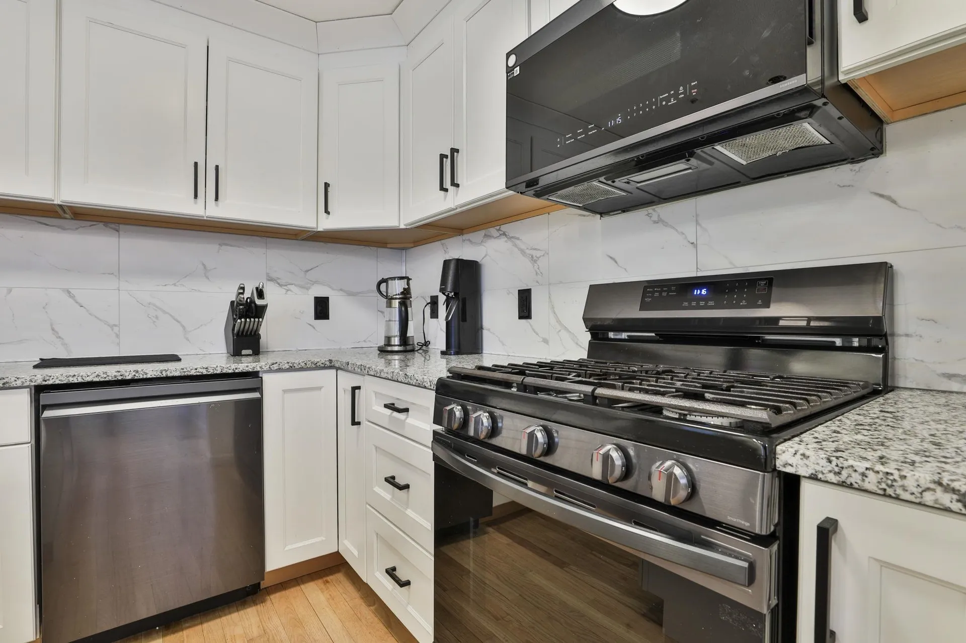 24 Suffolk Court Bedford NH 03110