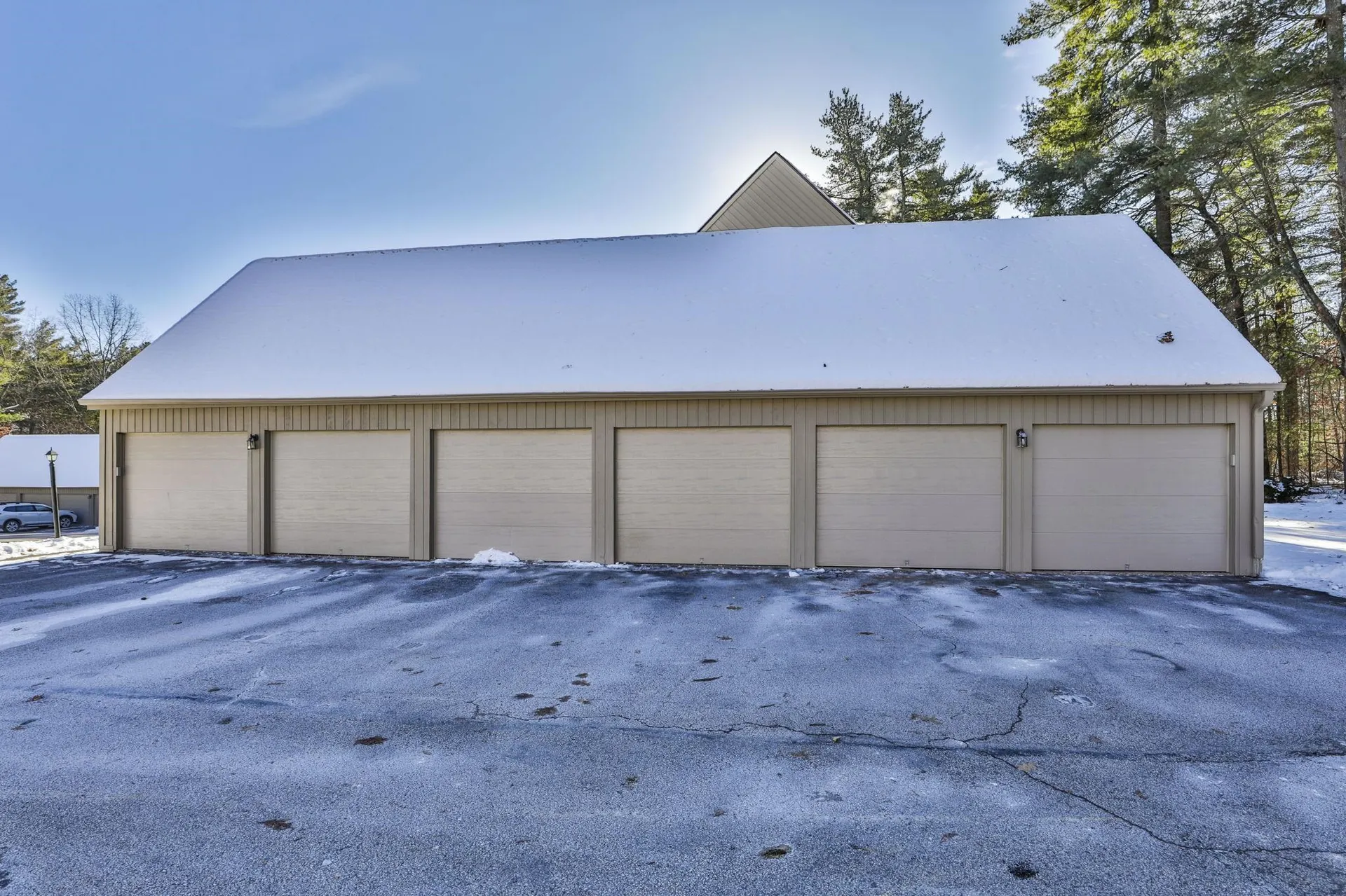 24 Suffolk Court Bedford NH 03110