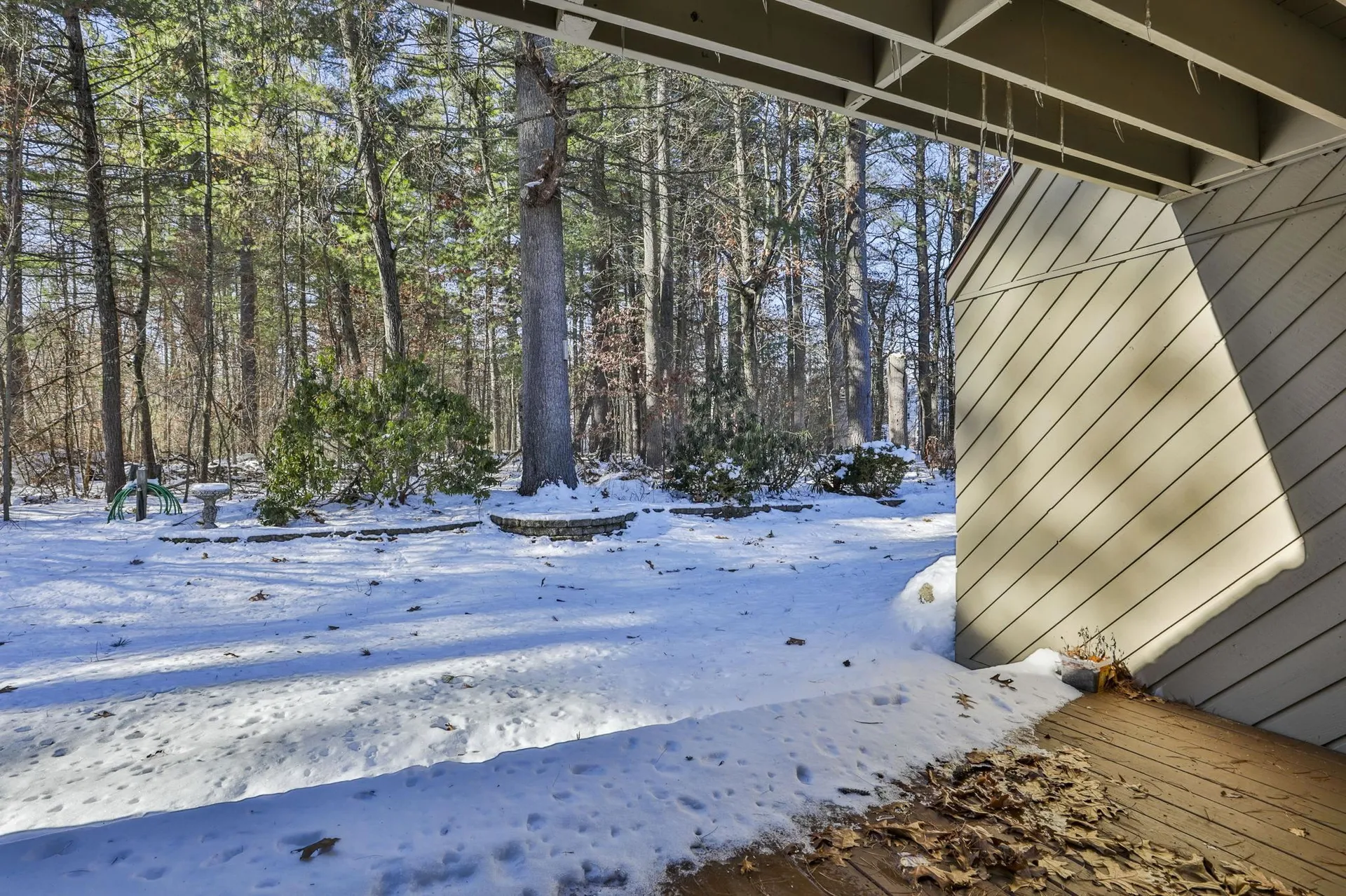 24 Suffolk Court Bedford NH 03110