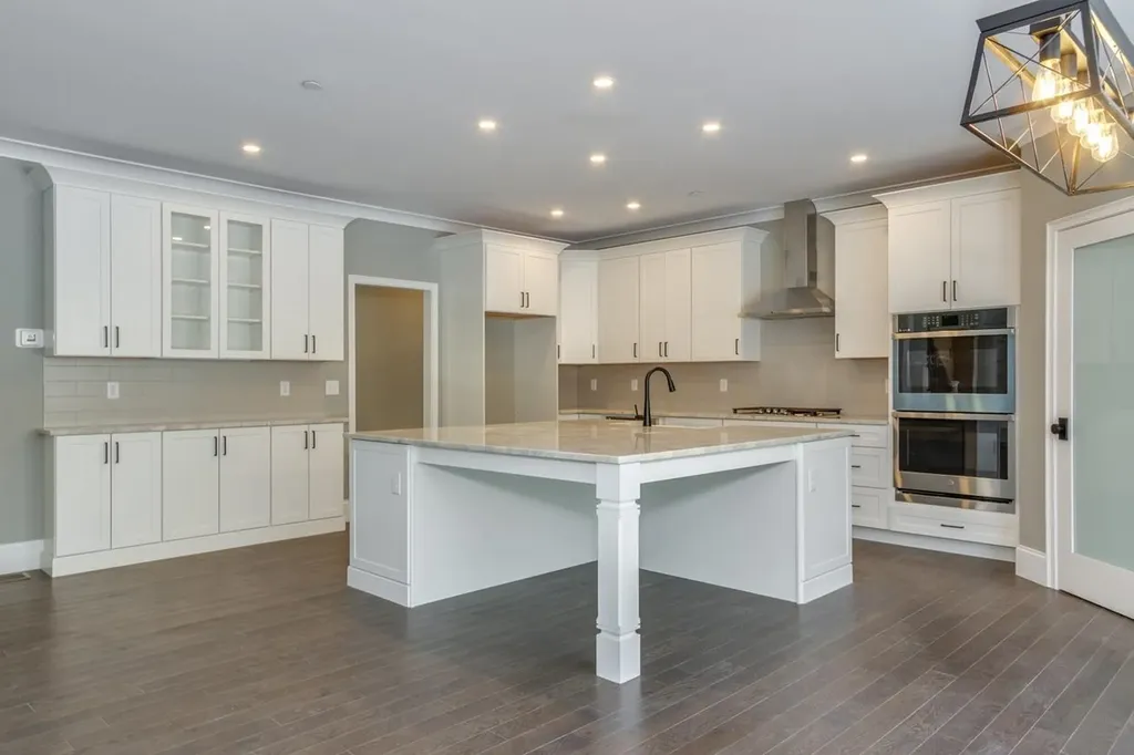 2 Deer Run East Kingston NH 03827