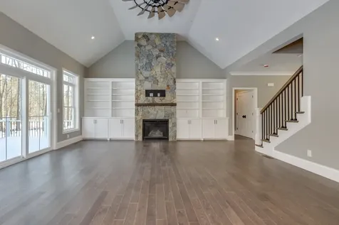 2 Deer Run East Kingston NH 03827