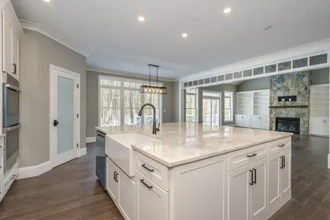 2 Deer Run East Kingston NH 03827