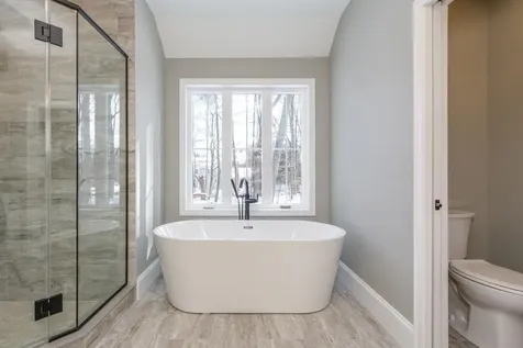 2 Deer Run East Kingston NH 03827