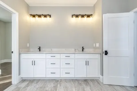 2 Deer Run East Kingston NH 03827