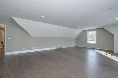 2 Deer Run East Kingston NH 03827