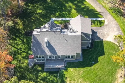 2 Deer Run East Kingston NH 03827