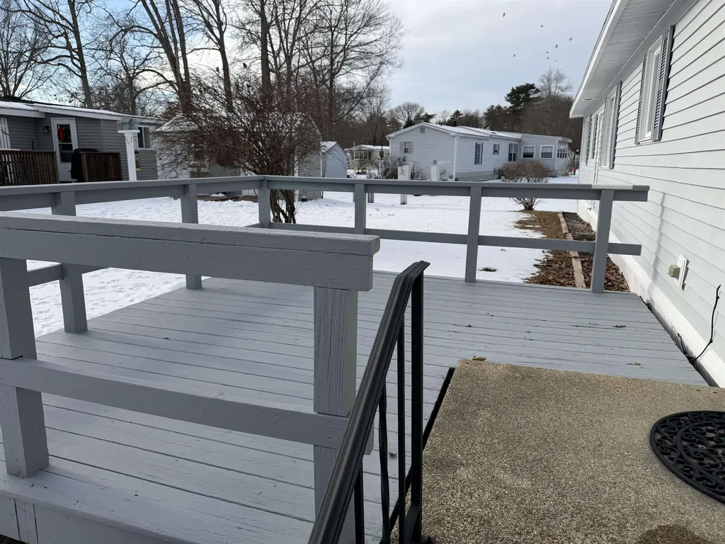 47 Scott Avenue Seabrook NH 03874