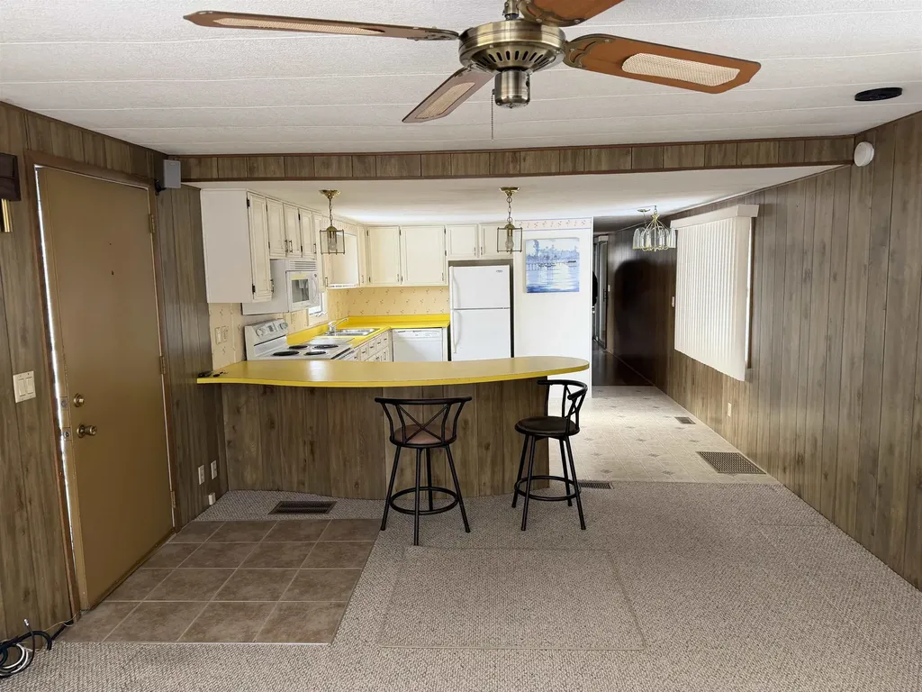 47 Scott Avenue Seabrook NH 03874