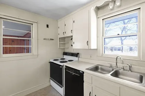 3 Henrietta Street Rochester NH 03867