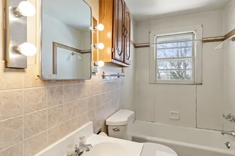 3 Henrietta Street Rochester NH 03867