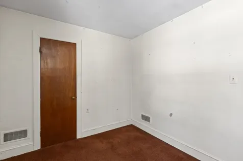 3 Henrietta Street Rochester NH 03867