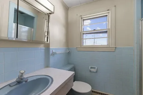 3 Henrietta Street Rochester NH 03867