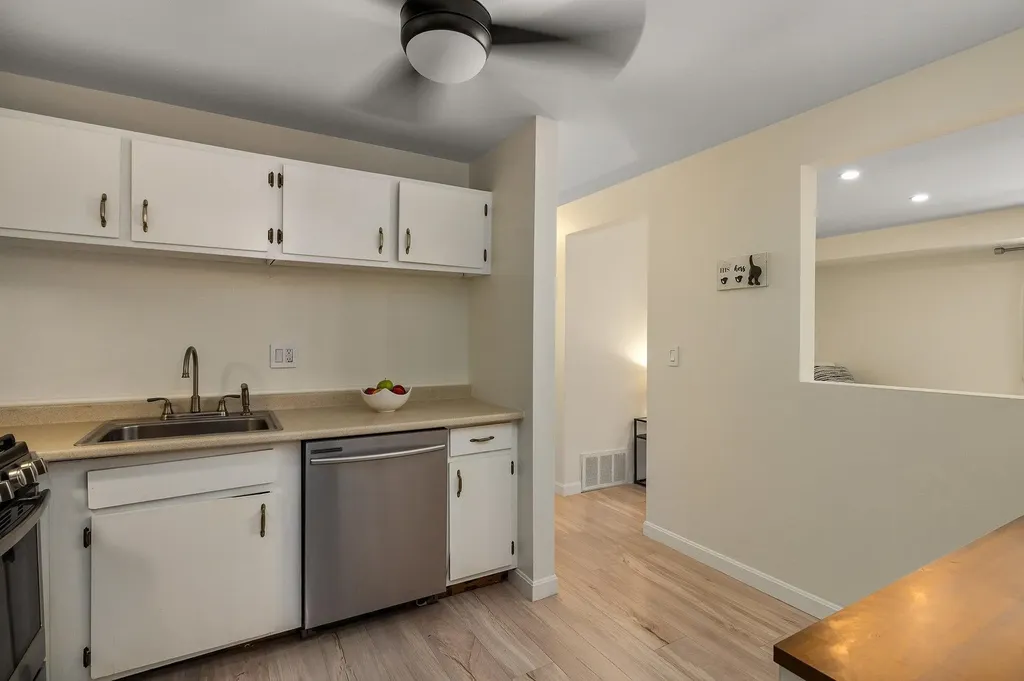 4 Brookside Drive Exeter NH 03833