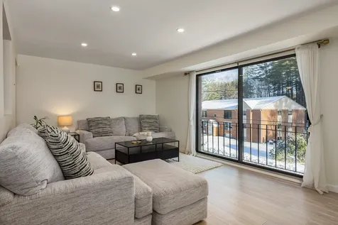 4 Brookside Drive Exeter NH 03833