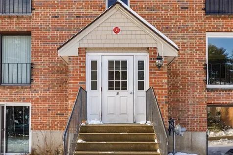 4 Brookside Drive Exeter NH 03833