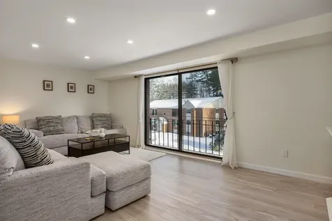 4 Brookside Drive Exeter NH 03833