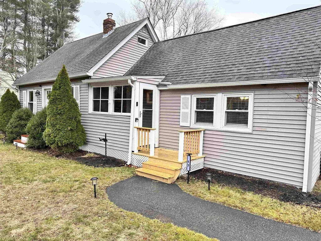 17 Walton Road Plaistow NH 03865