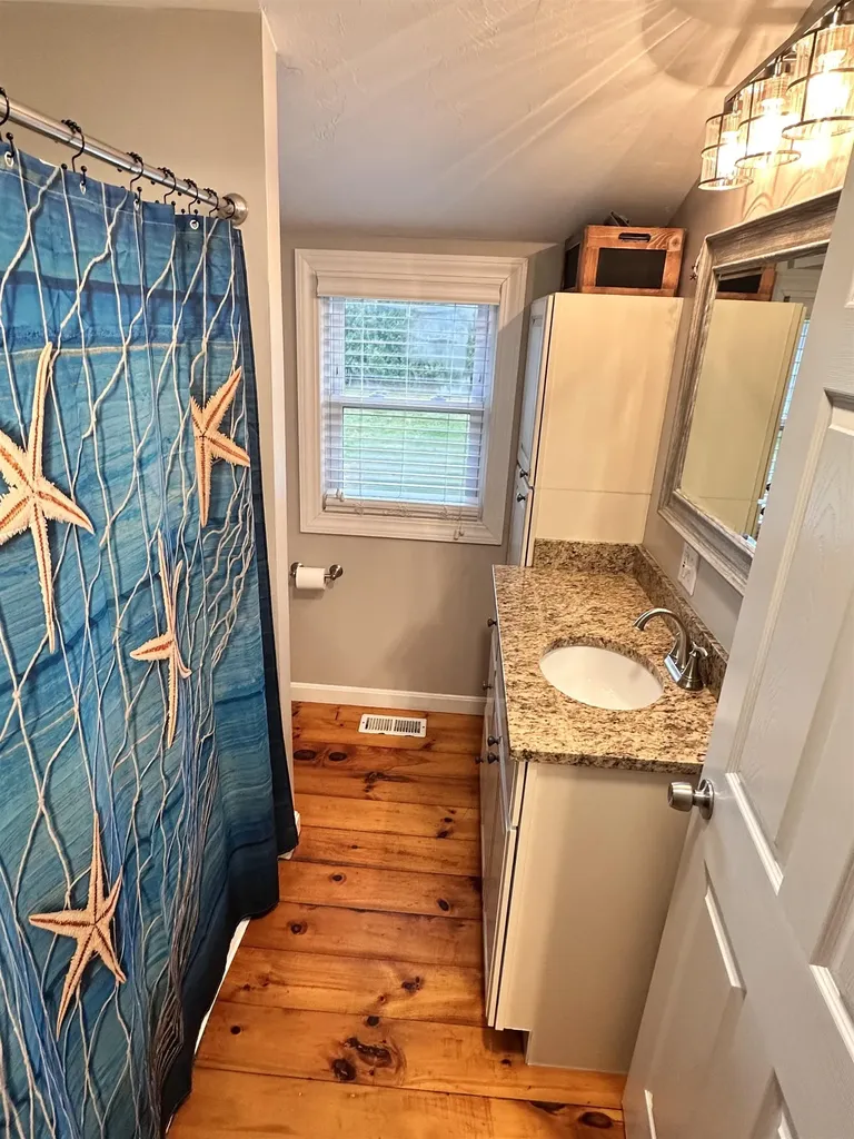 17 Walton Road Plaistow NH 03865