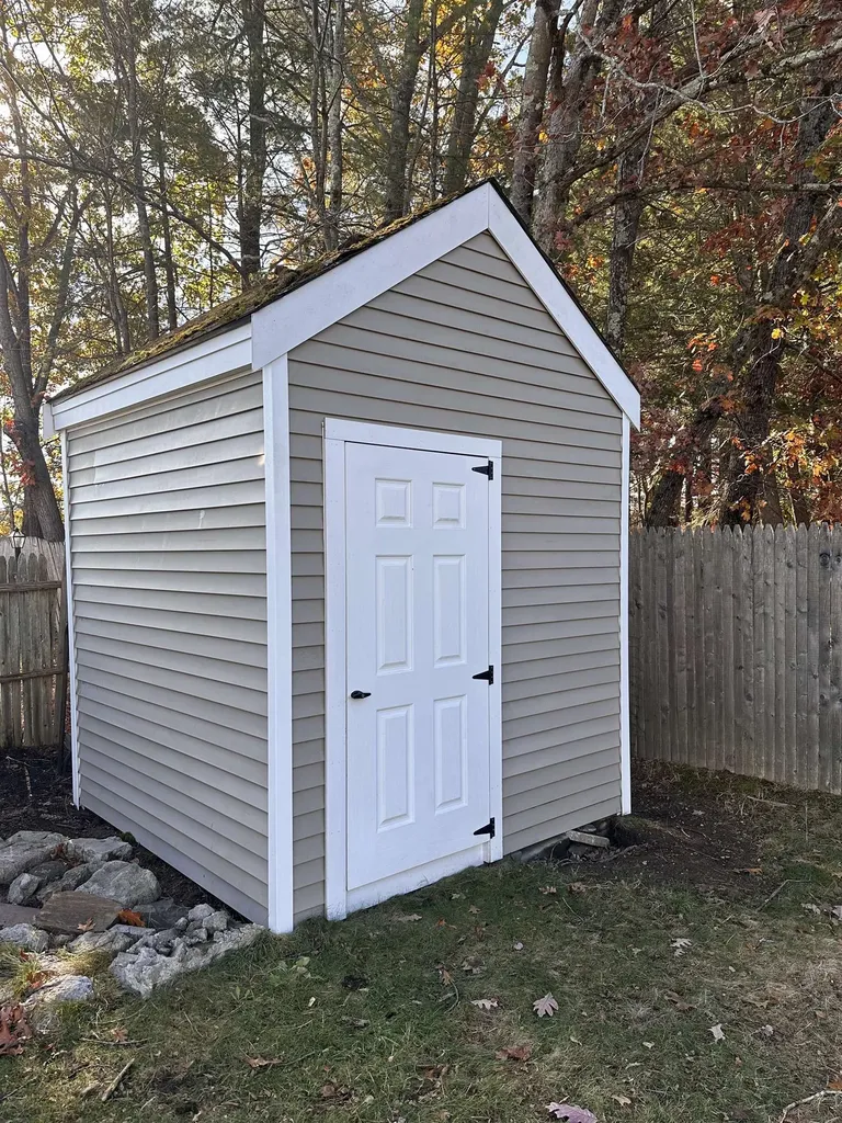 17 Walton Road Plaistow NH 03865