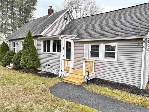 17 Walton Road Plaistow NH 03865