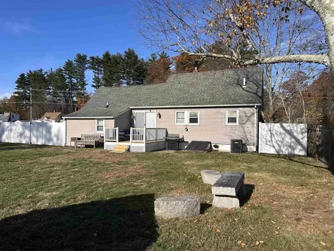 17 Walton Road Plaistow NH 03865