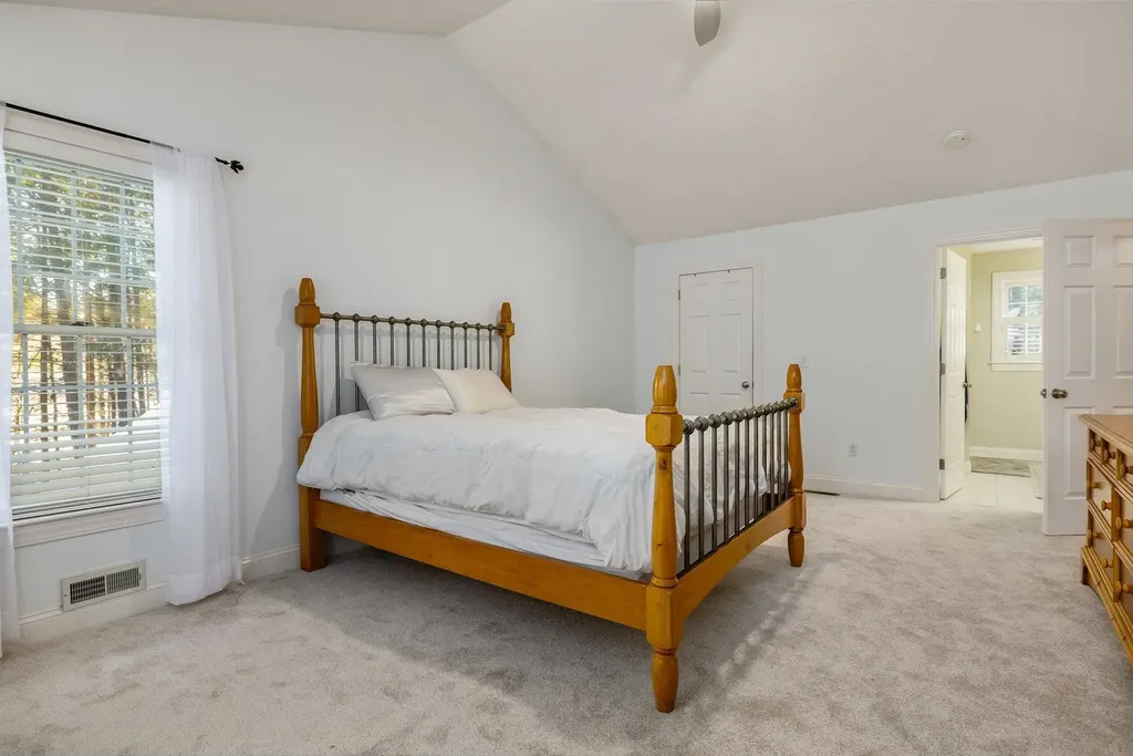 9 Captain's Way Exeter NH 03833