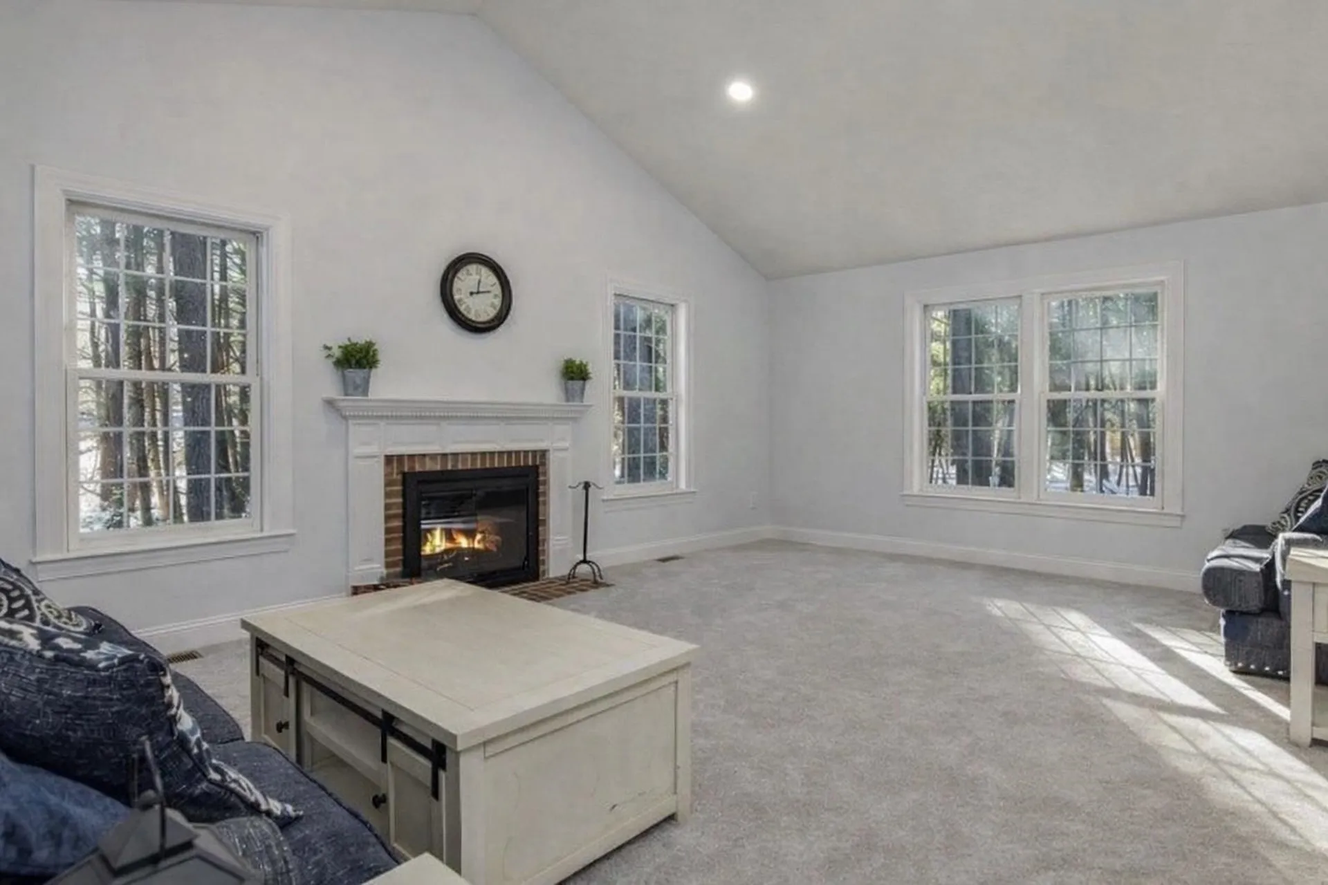 9 Captain's Way Exeter NH 03833