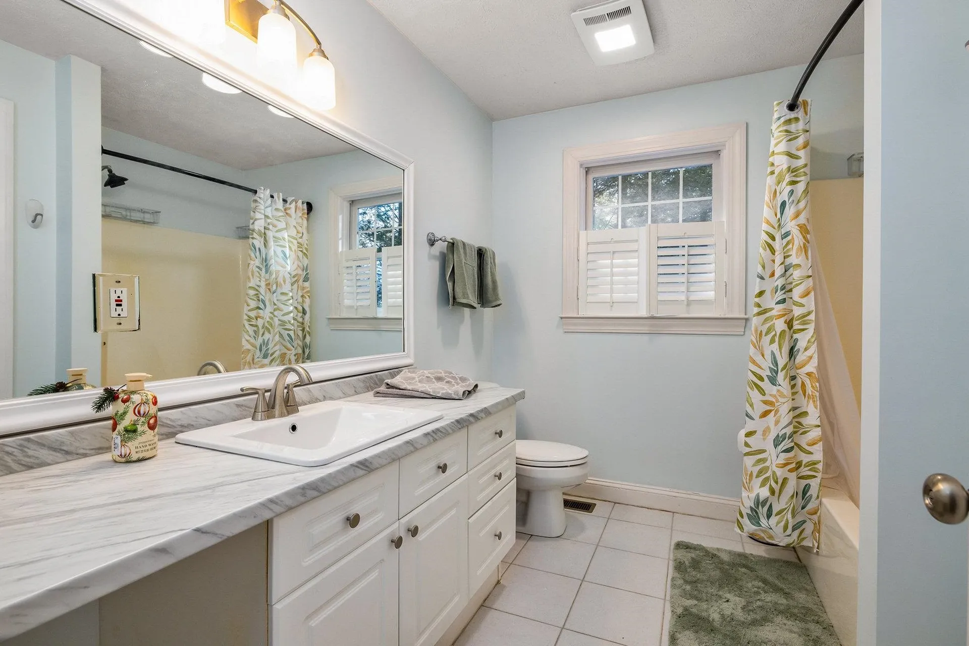 9 Captain's Way Exeter NH 03833