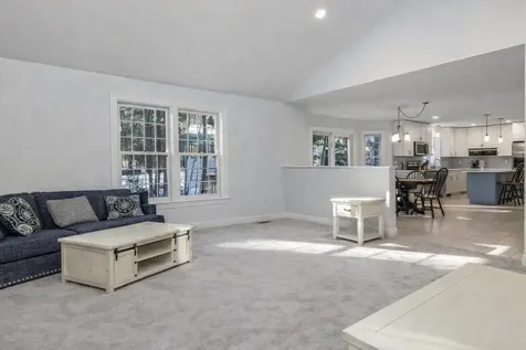 9 Captain's Way Exeter NH 03833