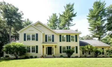 9 Captain's Way Exeter NH 03833