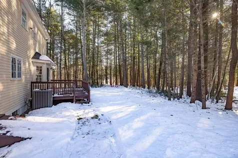 9 Captain's Way Exeter NH 03833