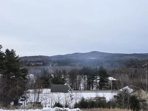 18 Mirror Lake Heights Canaan NH 03741
